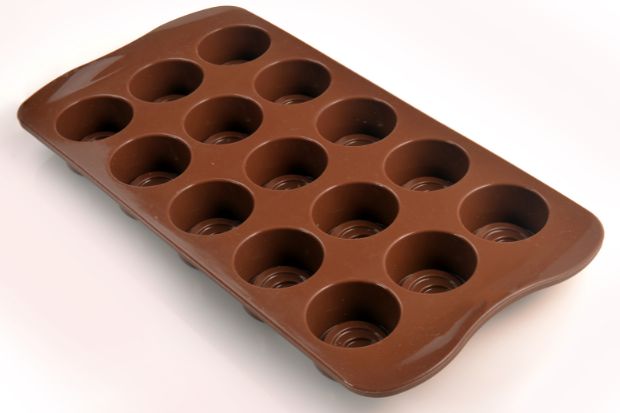 Silicone instead of plastic chocolate mold