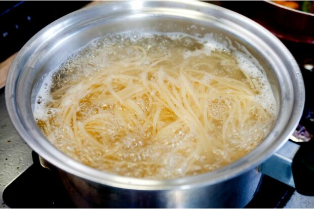 Boiling undercooked pasta to fix it