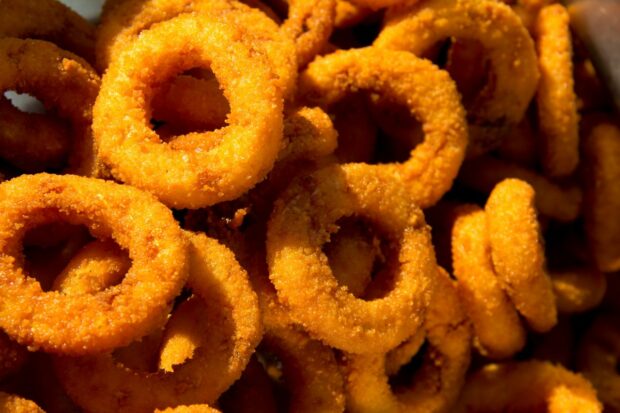 Onion rings prepared after cook learned how to reheat onion rings